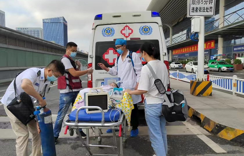 海城市救护车出租公司