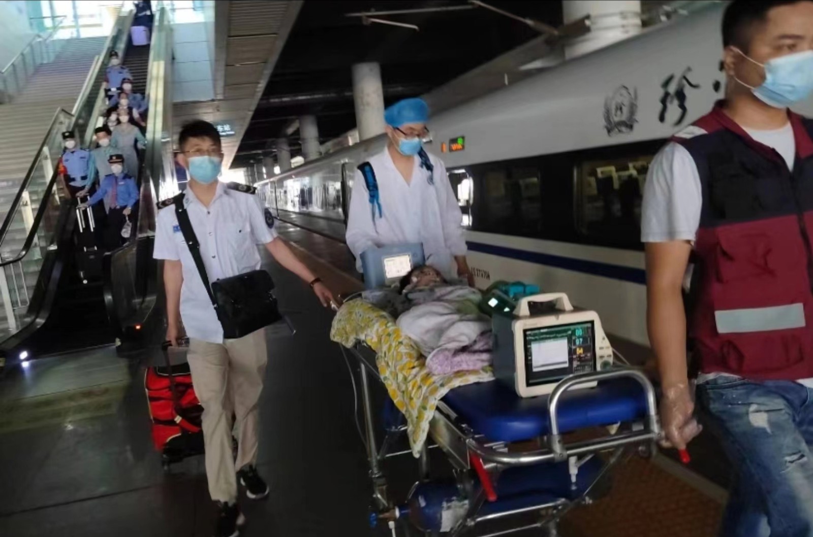 海城市高铁转运公司